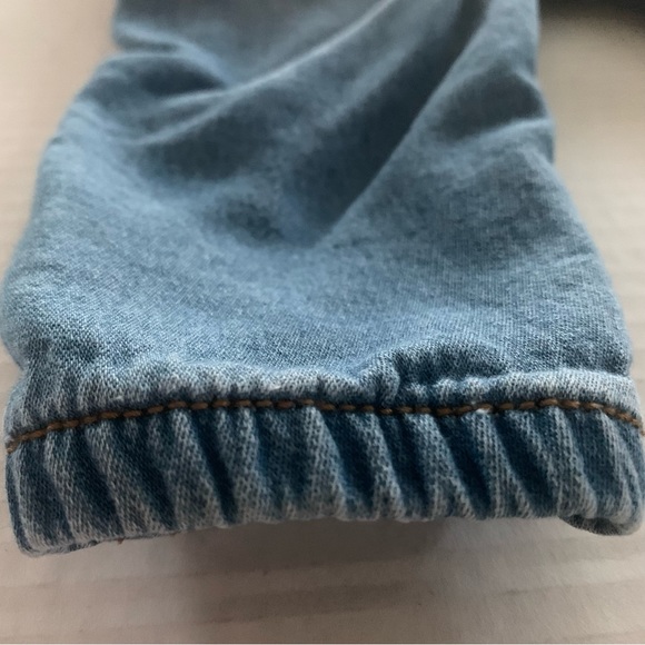 🍭3/$15 Oshkosh B’Gosh Baby Knit-Like Denim Overalls-9months - Picture 11 of 16